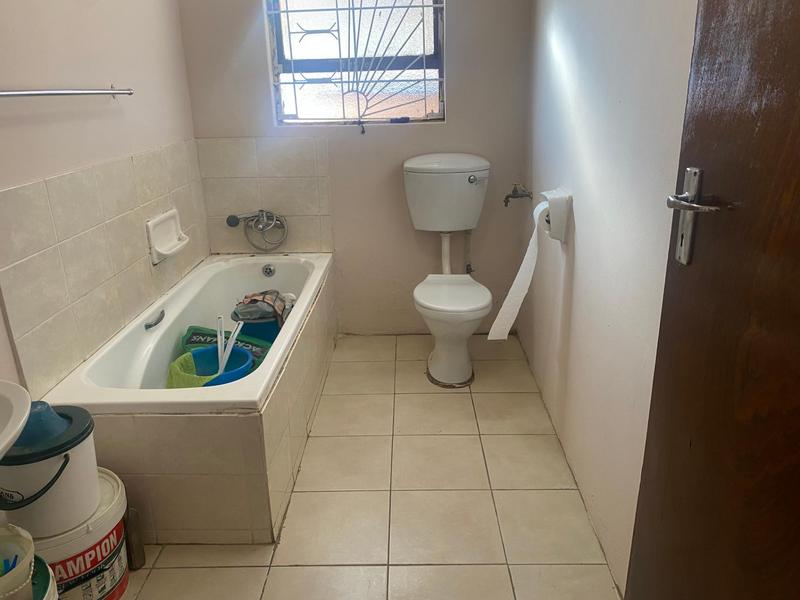 To Let 3 Bedroom Property for Rent in Komani Park Eastern Cape